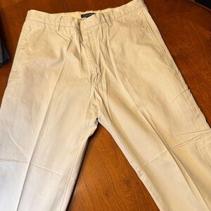 Classic Banana Republic men’s Khakis- 33/30
